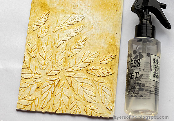 Layers of ink - Tumbling Leaves Canvas Tutorial by Anna-Karin Evaldsson.