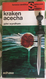 Portada del libro Kraken acecha, de John Wyndham