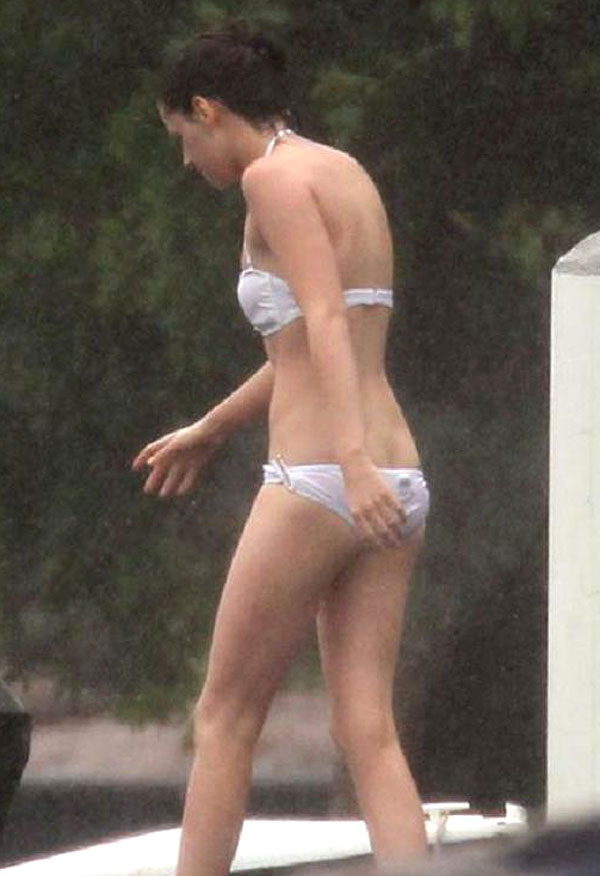 kristen stewart sexy bikini