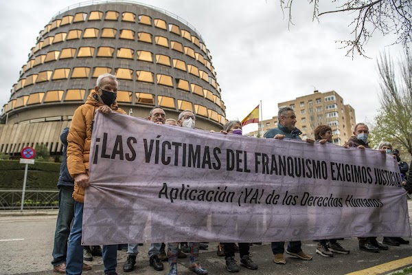 Doce víctimas de torturas acuden a la ONU para denunciar a España por no investigar los crímenes franquistas