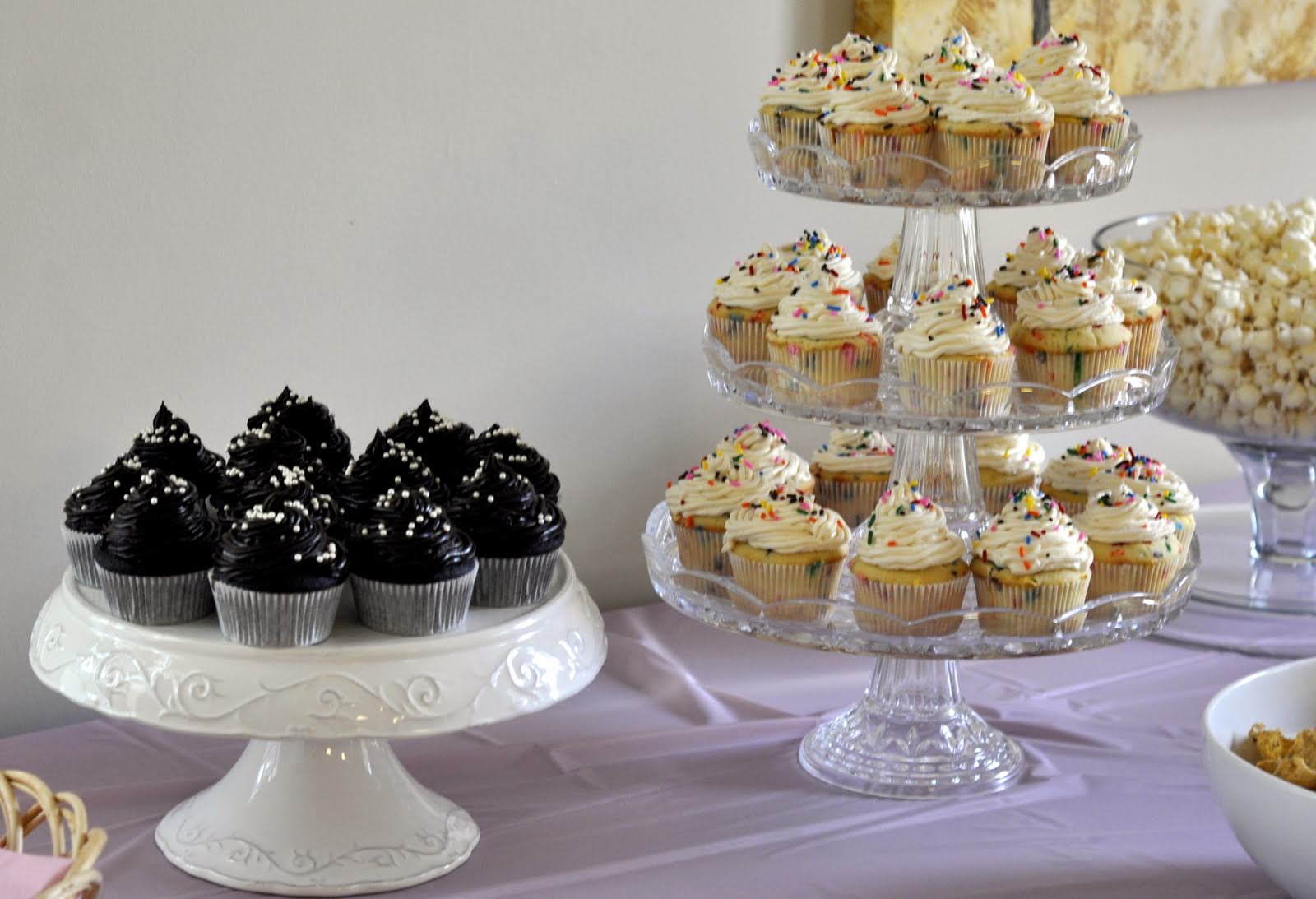 Cupcakes-for-First-Birthday-tasteasyougo.com
