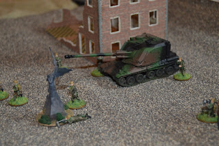 AMX AU F1 en situation de combat urbain
