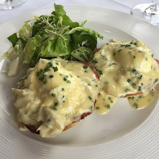 Lakehouse Restaurant, Crab eggs benedict