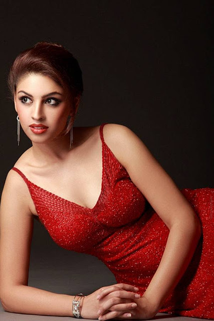 Richa Gangopadhyay | Spicy Red Chilli Photoshoot