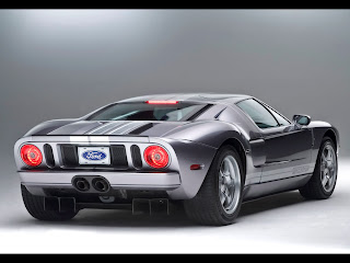 Ford on Este Coche De Aqu   Es El Ford Gt Tiene 500cv Y Es Un V8