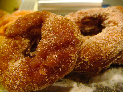 Apple cider doughnuts