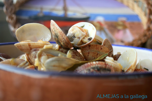 almejas a la gallega, almejaj roja