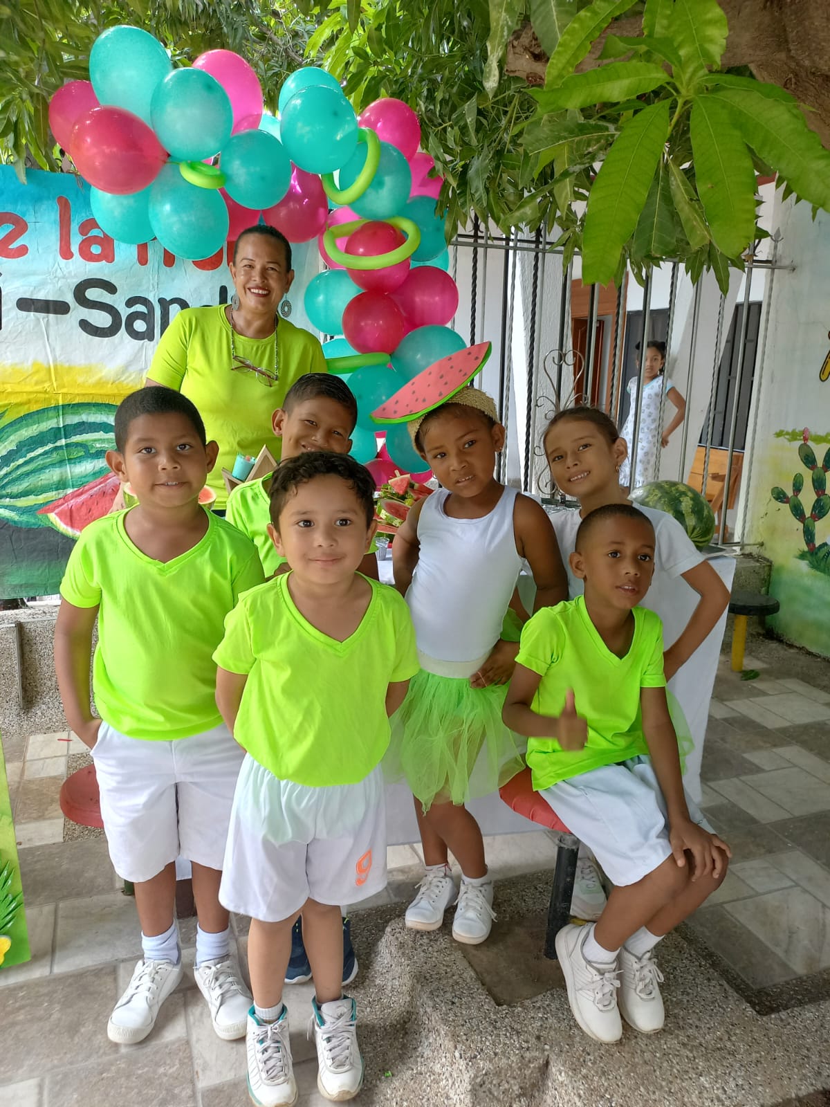 https://www.notasrosas.com/El Centro Educativo 'Pequeños Genios' de Riohacha, se 'viste de gala' en su Semana Cultural