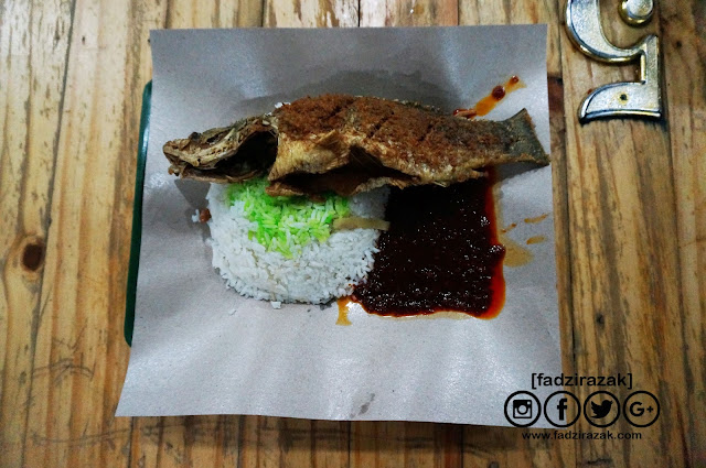 Warung Nasi Lemak Cik Chom Batu Bahat Johor