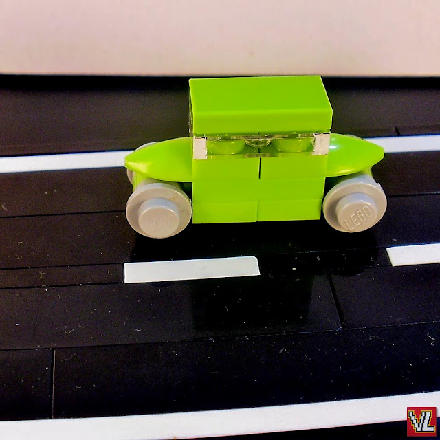 MOC LEGO nanocarro verde