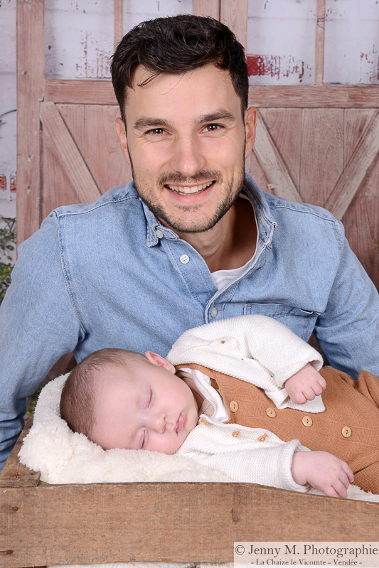 portrait papa avec bébé en studio