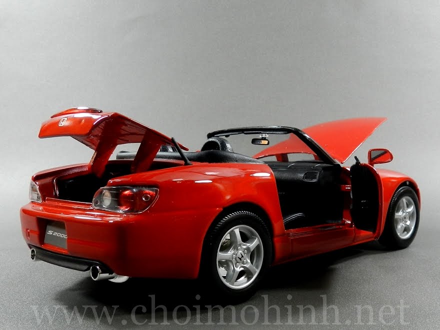 Honda S2000 1:18 Maisto door