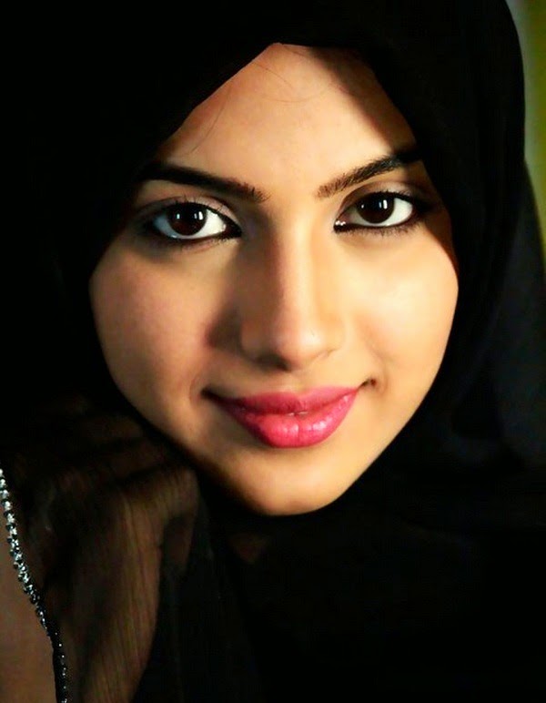 Soniya Hussain HD Wallpapers Free Download