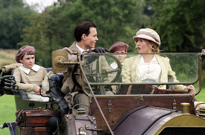 Kate Winslet and Johnny Depp in Finding Neverland