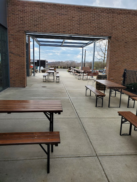 Outdoor seating behind Edison Brewing Co in Gahanna Ohio