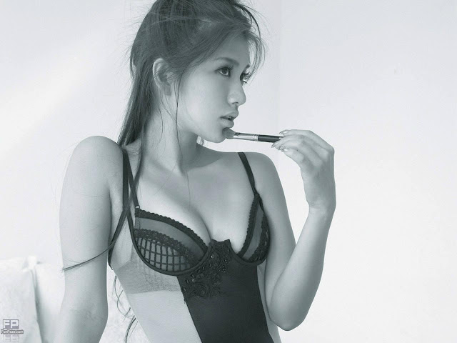 Model Ayumi Uehara HD Wallpaper