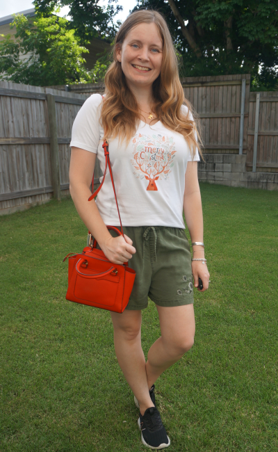 movie world white christmas outfit olive shorts red tote crossbody and festive reindeer tee | awayfromblue