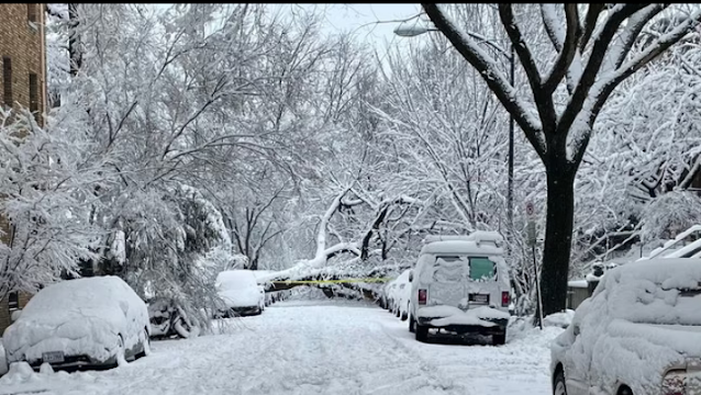 Snow overtaking US capital Washington DC Photo