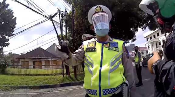 Digugat Pengendara Karena Pajak Kendaraan Anggotanya Mati saat Razia, Komandan Polisi Ini Terus Berkelit