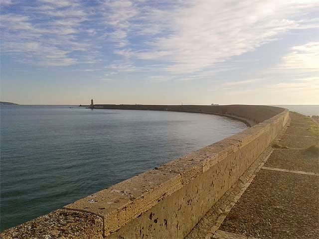 Molo Novo, diga curvilinea, porto di Livorno