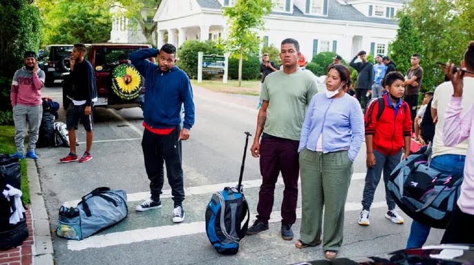 Travelers show up at Martha's Grape plantation Air terminal from Florida on Wednesday, Sept. Sept. 14, 2022. (AP)