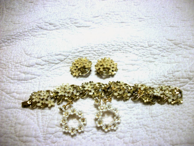 Vintage floral jewelry set, two sets of earrings, Adventures in the Past Blog