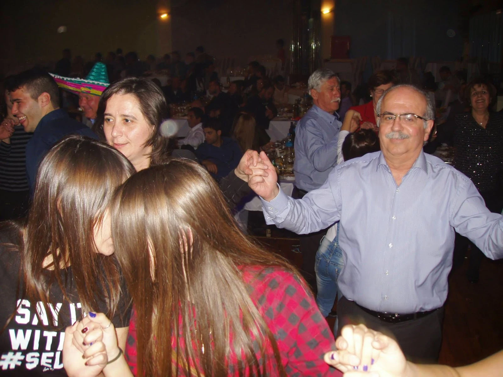 Αποκριάτικο γλέντι στην Νέα Λάμψακο (ΦΩΤΟ) Αποκριάτικο γλέντι στην Νέα Λάμψακο (ΦΩΤΟ)