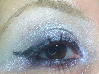 eye_makeup_look_black_sparkly_smokey