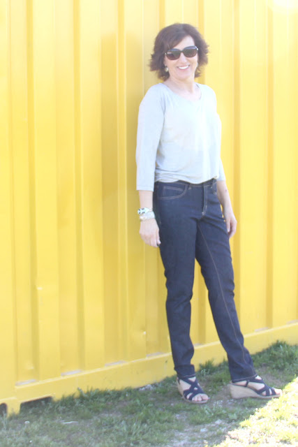 Ginger jeans and Bellevue shirt in rayon jersey