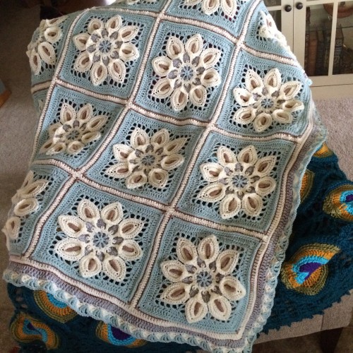  Peace Lily Blanket - Free Pattern 