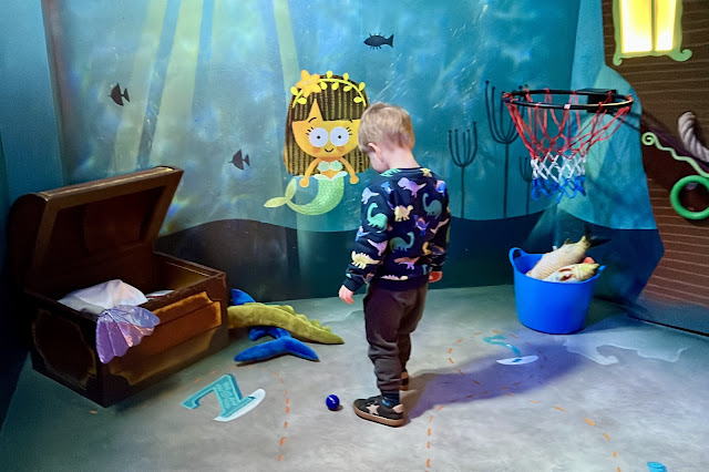 The swimming pool room is an under the sea adventure