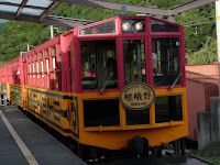 嵯峨野観光線トロッコ列車の旅は、ほのぼのと心温かく感じた