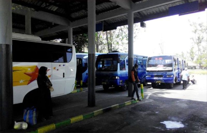 Terminal Bus Kepuhsari, Kabupaten Jombang, Jawa Timur ...