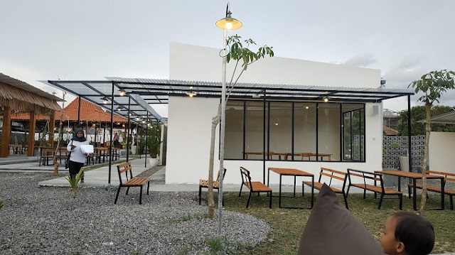 outdoor bumi seduh coffee jogja