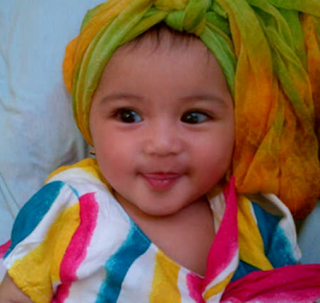 Foto bayi lucu cantik muslim berhijab