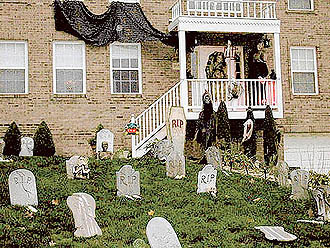 Scary Halloween Decoration : Let's Celebrate!