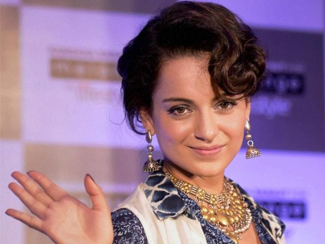 KANGNA RANAUT LOLOS DARI KECELAKAAN MAUT DI AS