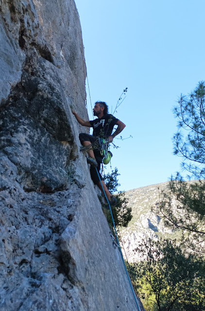 Yo en la Vía de l'Arbust 6a+