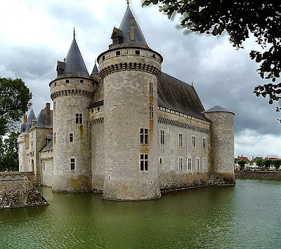 Chateau de Sully sur Loire