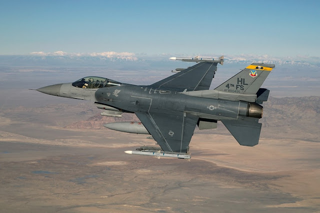 Hill F-16 Vipers farewell