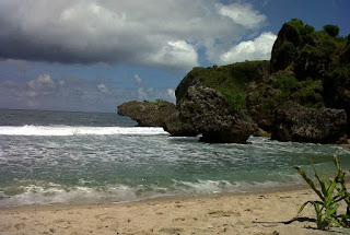 Keindahan Pantai Siung Yogyakarta