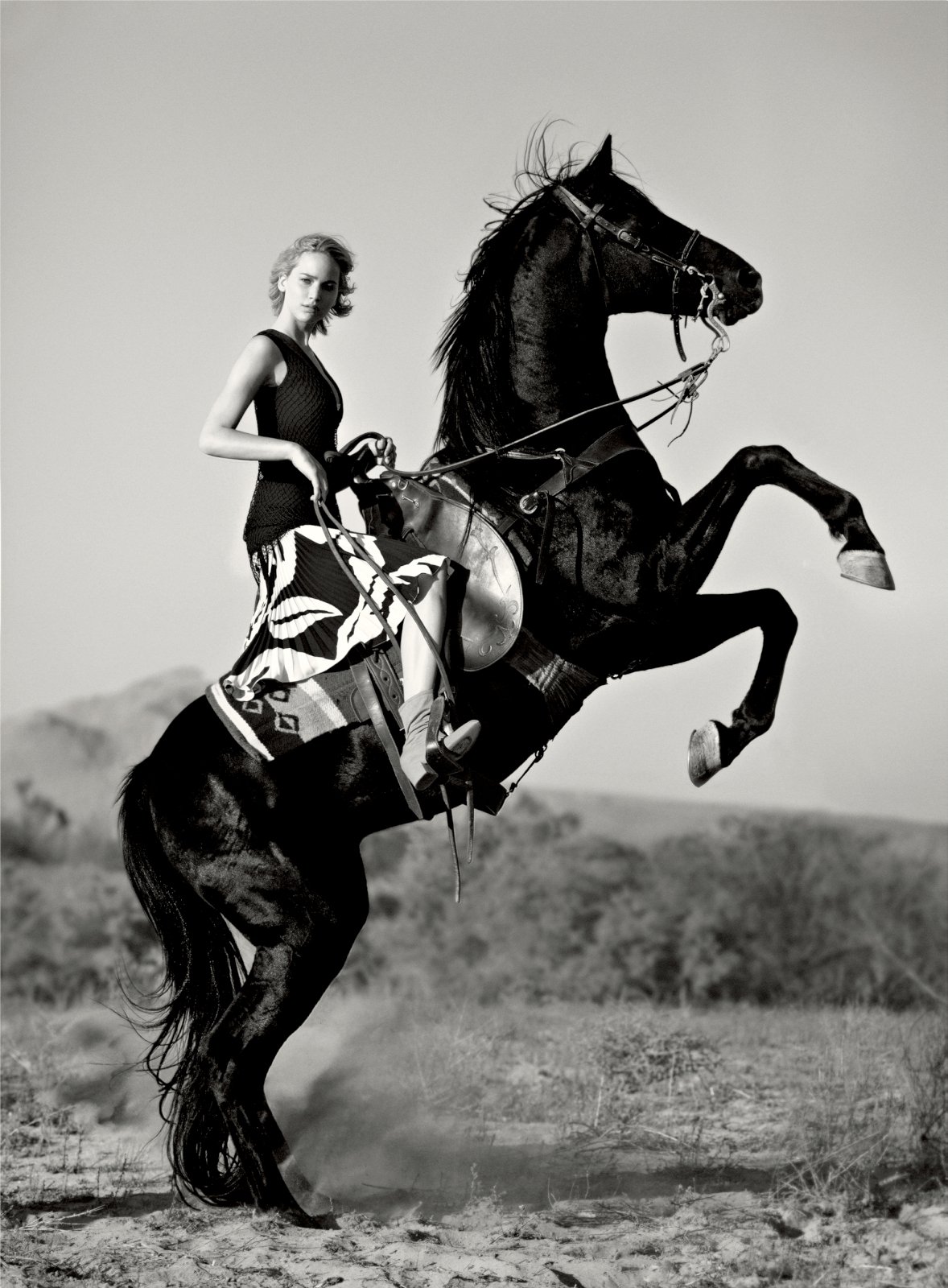 Jennifer Lawrence sexy photos Vogue Magazine December 2015