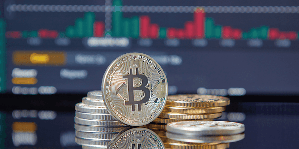 Bitcoin Technical Analysis: BTC Holds Steady After Binance Settlement and Fed Minutes