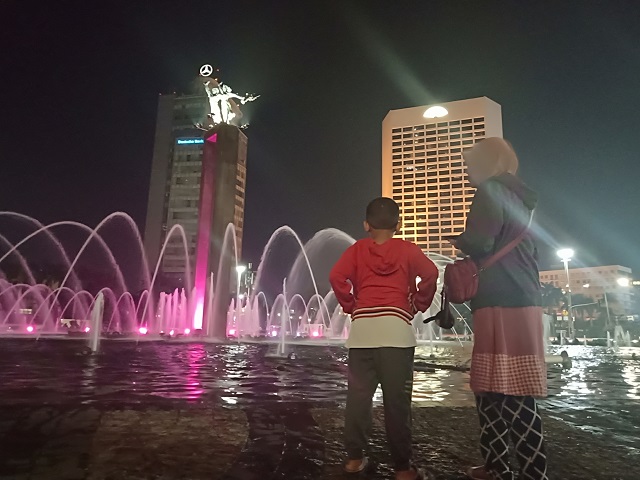 Bundaran HI [Hotel Indonesia] Sabtu Malam