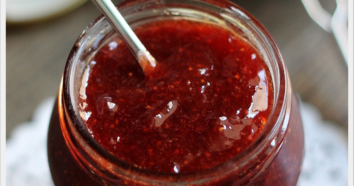 Just My Ordinary Kitchen...: HOMEMADE STRAWBERRY JAM