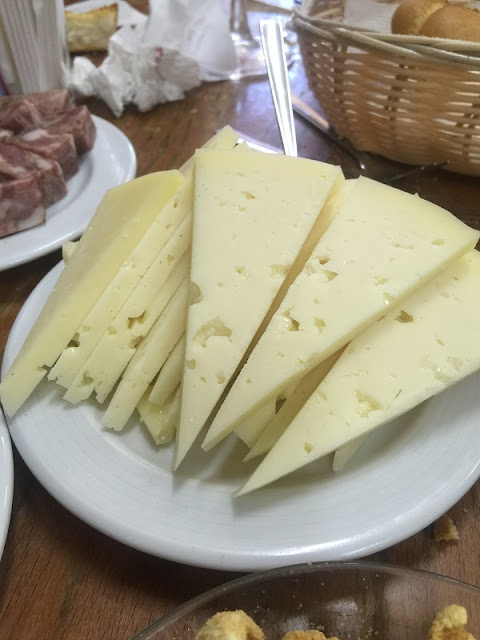 Plato de queso de la bodega Fila el labrador