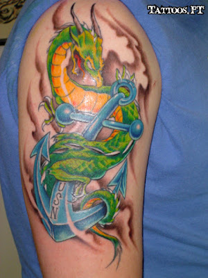 Tatuagem com Ancora e Dragão