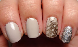 Silver Crackle Nail