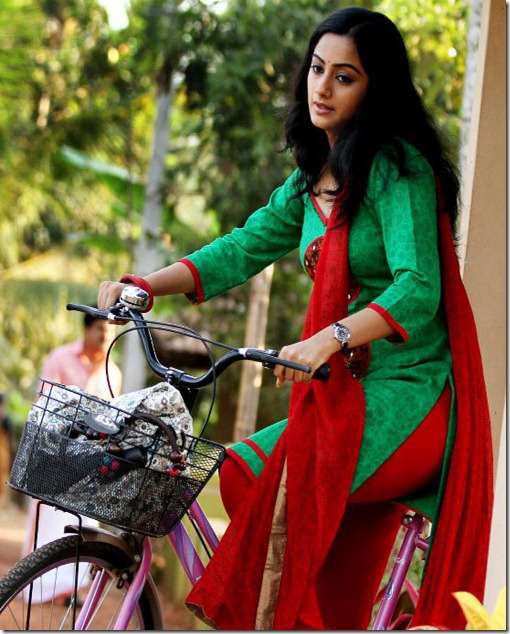 namitha_ pramod_latest_photo_in_sound_thoma