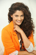 saiyami kher sizzling pics-thumbnail-13